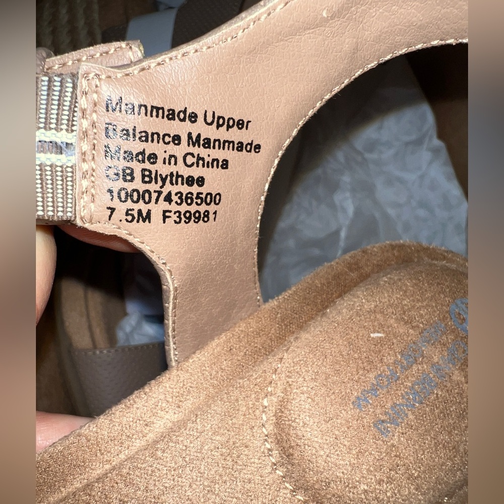 👡 NWOB! Giani Bernini Tan Sandals - Picture 9 of 12